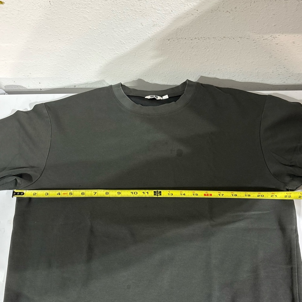 Uniqlo Shirt Size Large - Picture 5 of 6